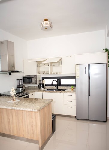 Luxurious Punta Cana House 3 Bedrooms, Shared Pool, BBQ