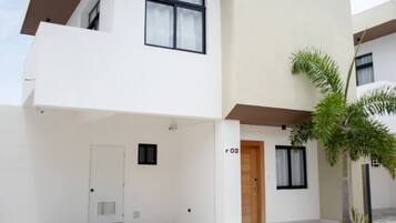 Villa, 3 soverom, terrasse | Eksteriør