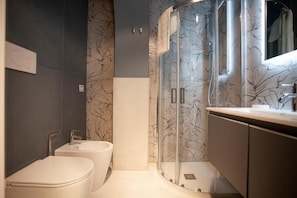 Bathroom - Switch Holiday 312 (La Spezia)