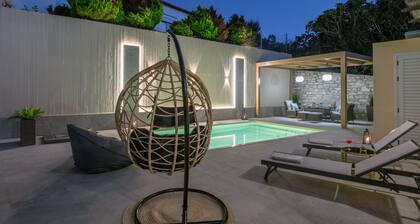 Luxury Villa Dimitra With Private Swimming Pool