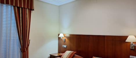 1 室のベッドルーム、WiFi、ベッドシーツ