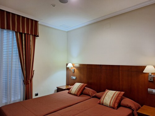 Fully furnished 1-bedroom apartment with a terrace