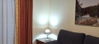 Fully furnished 1-bedroom apartment with a terrace