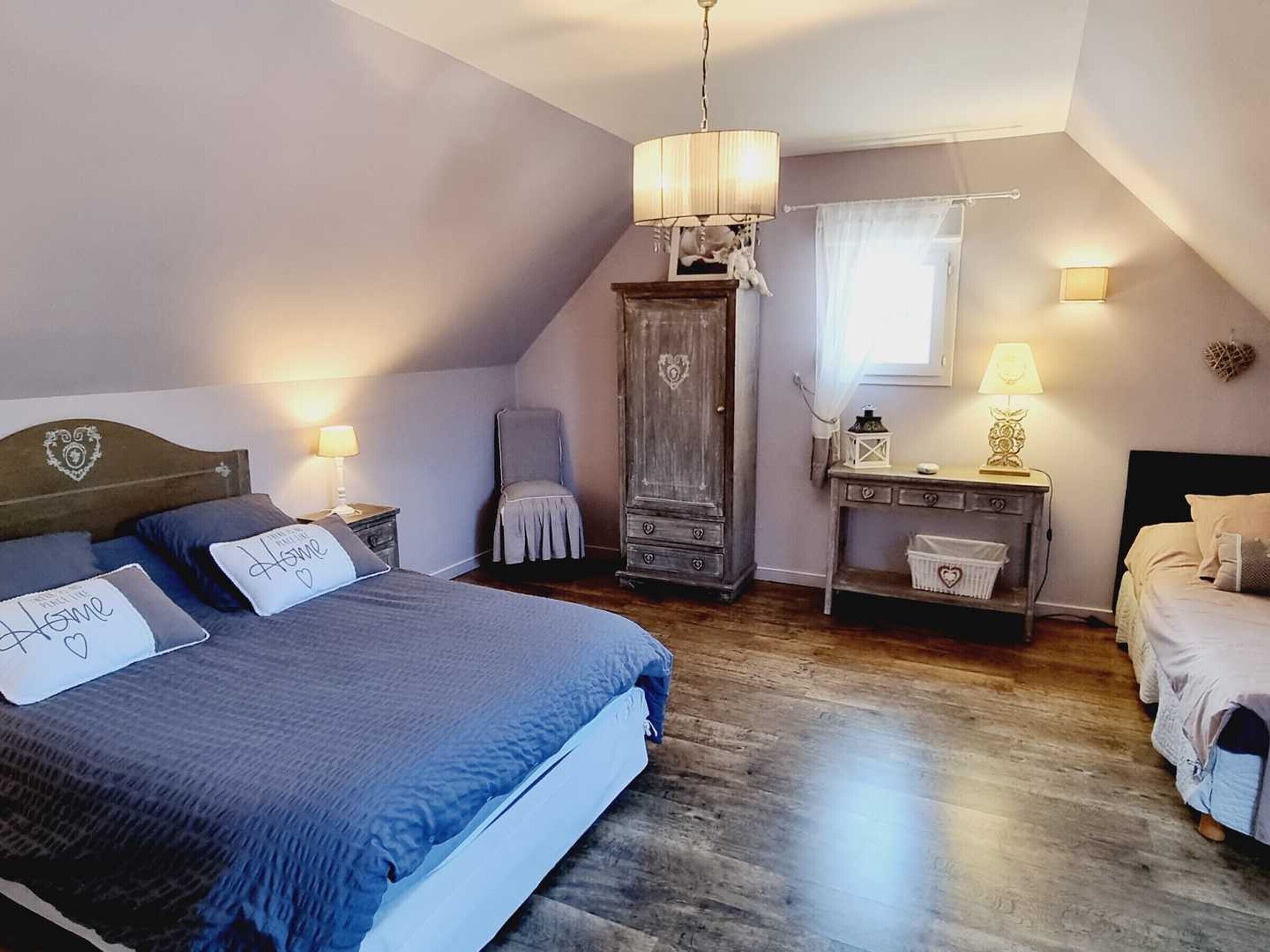 3 bedrooms, WiFi (free)