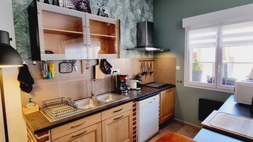 Fridge, microwave, dishwasher