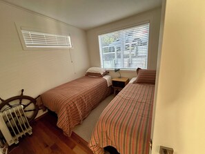 2 bedrooms, bed sheets