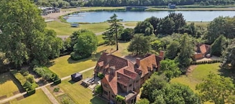 Elegant Grade II Manor - Dorney - Eton - Windsor