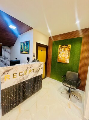 Lobby - Hotel Vikhyat Inn (Bareilly)