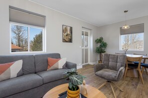 Appartement, 2 chambres | Coin séjour
