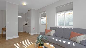 Apartamento, 2 habitaciones, planta baja | Zona de estar