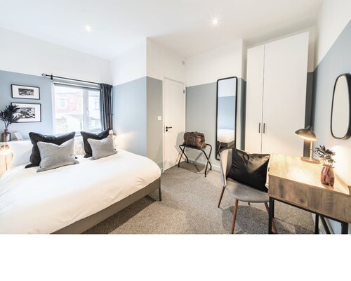 Crescent Apartments Newport City Centre