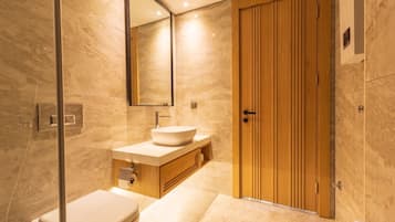 Villa, Pool View | Bathroom | Shower, free toiletries, hair dryer, slippers