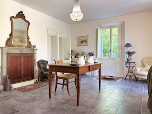 Interior - Casa Bedella · Private villa with garden (Lanzo D'intelvi)