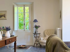 Interior - Casa Bedella · Private villa with garden (Lanzo D'intelvi)