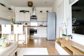 House - The Riverside Haven City Centre Parking (Newport)