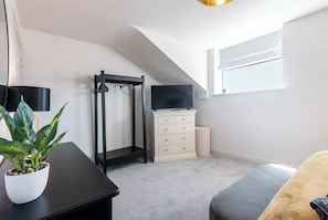 TV, video games, offices - Luxury Penthouse in the City (Nottingham)