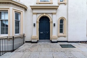 Exterior detail - Central, Secure Parking and High-end (Nottingham)