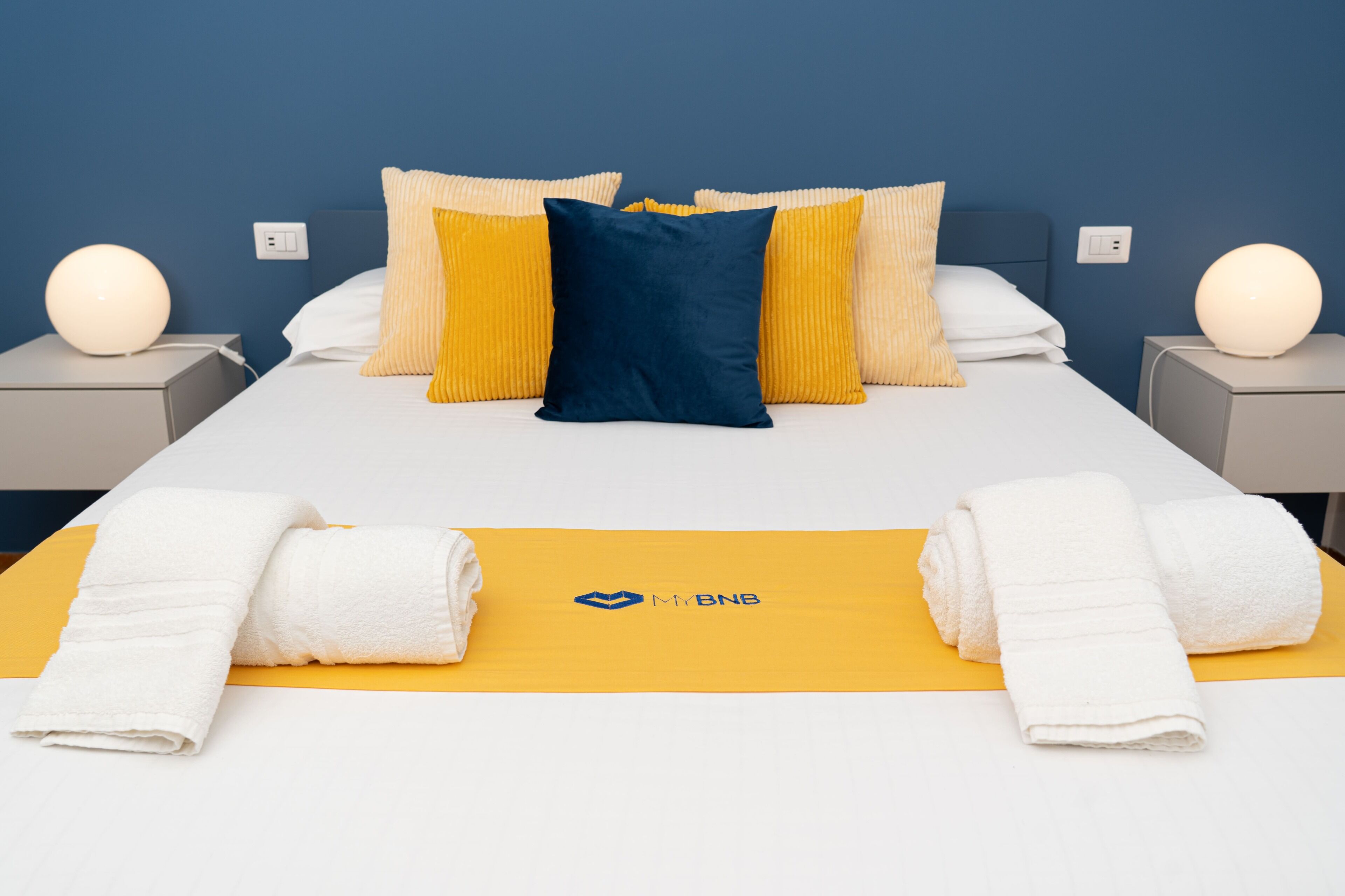 Apartment (2 Bedrooms) | 2 bedrooms, iron/ironing board, bed sheets