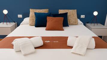 Apartment (2 Bedrooms) | 2 bedrooms, iron/ironing board, bed sheets