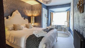 10 bedrooms, individually decorated, individually furnished, free WiFi
