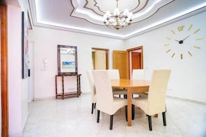 Dining - Spacious Family Retreat with Private Garden – Comfort in a Central Location (Tangier)