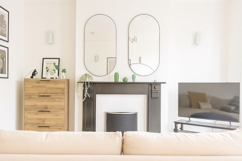 The Pontcanna Emerald Free Parking 3 Beds