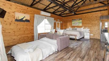 Standard Cabin | In-room safe, blackout drapes, free WiFi