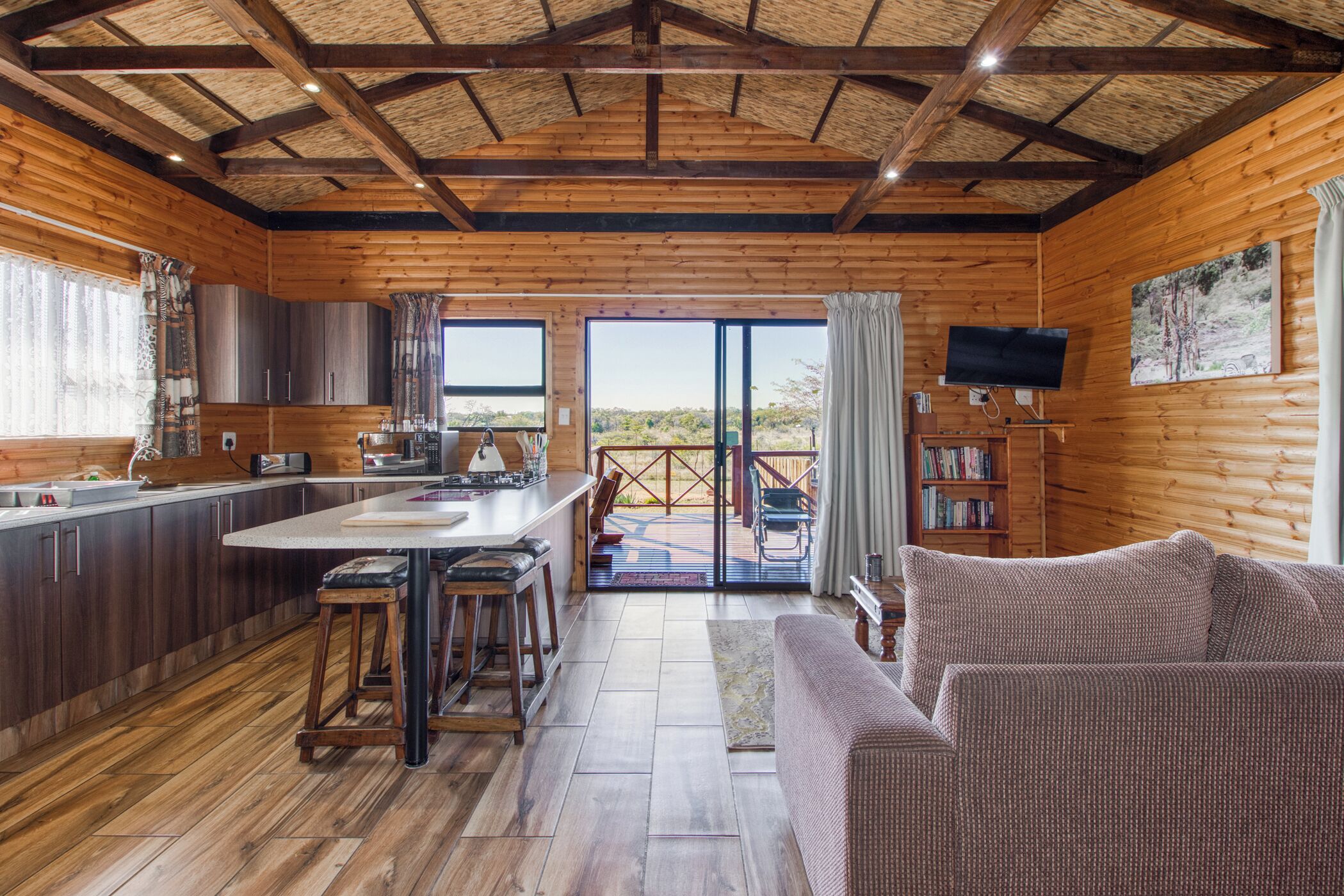 Standard Cabin | Living area