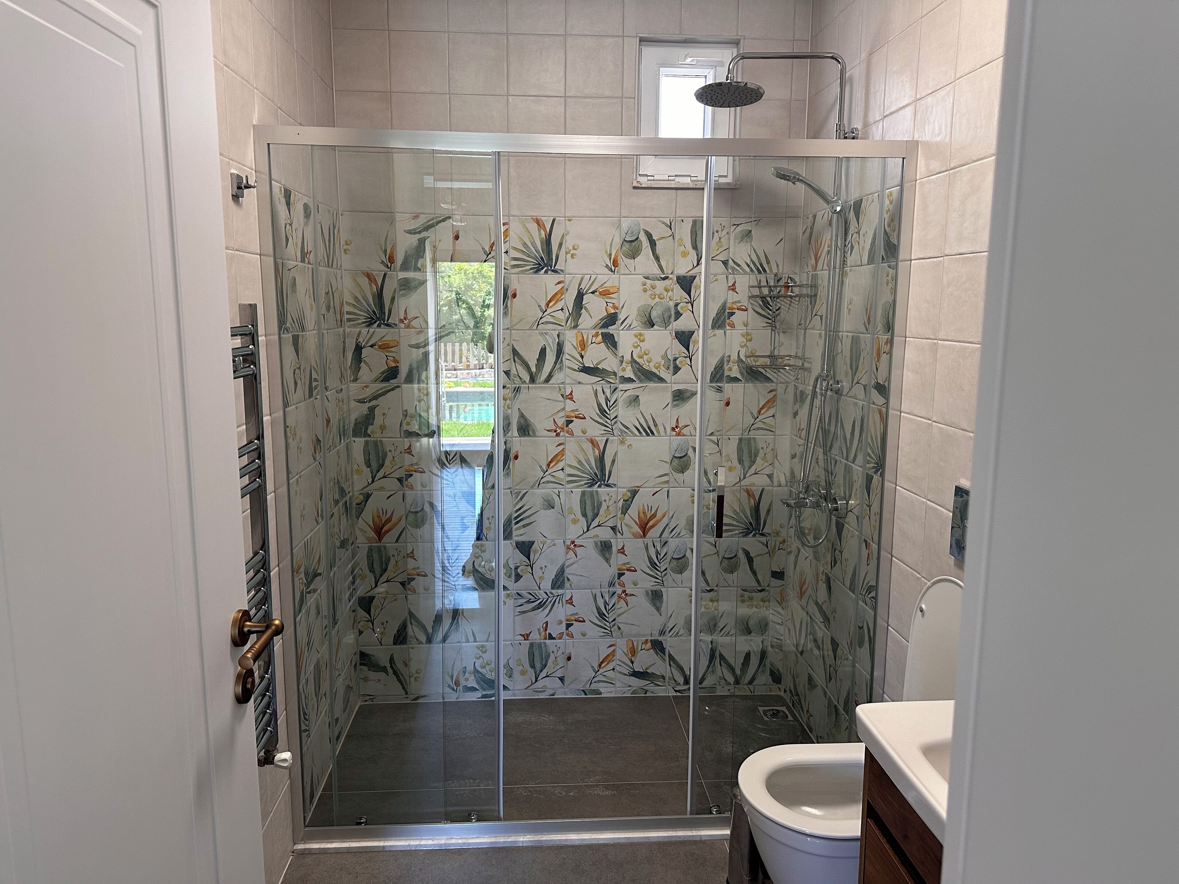 Hair dryer, towels, toilet paper
