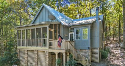 New! 2 bedroom/2 bath water access cabin at Lake Martin! Sleeps 8!