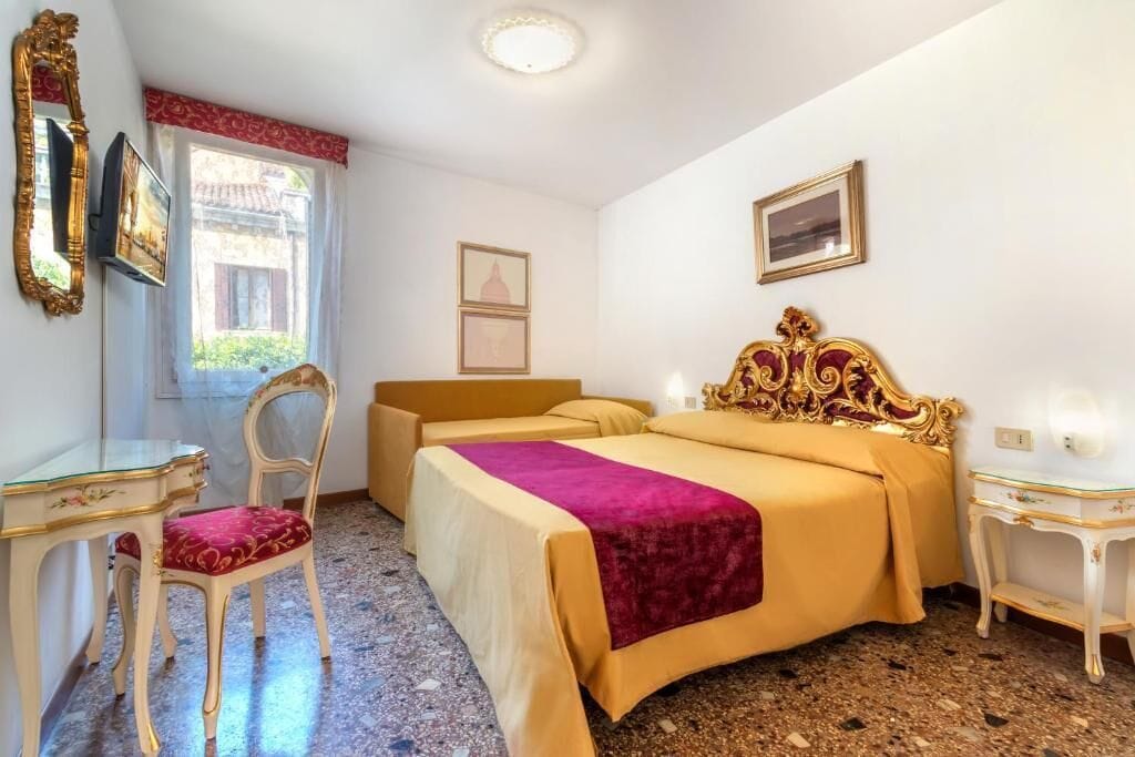 Classic Triple Room, City View