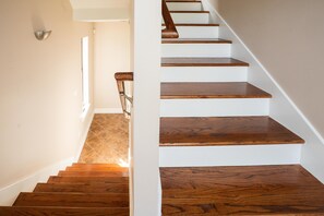 Interior - 3-bedroom, 4-bed townhome, steps from Downtown Houston (HOUSTON)
