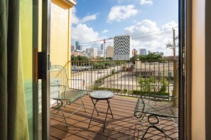 Interior - 3-bedroom, 4-bed townhome, steps from Downtown Houston (HOUSTON)