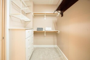 Interior - 3-bedroom, 4-bed townhome, steps from Downtown Houston (HOUSTON)