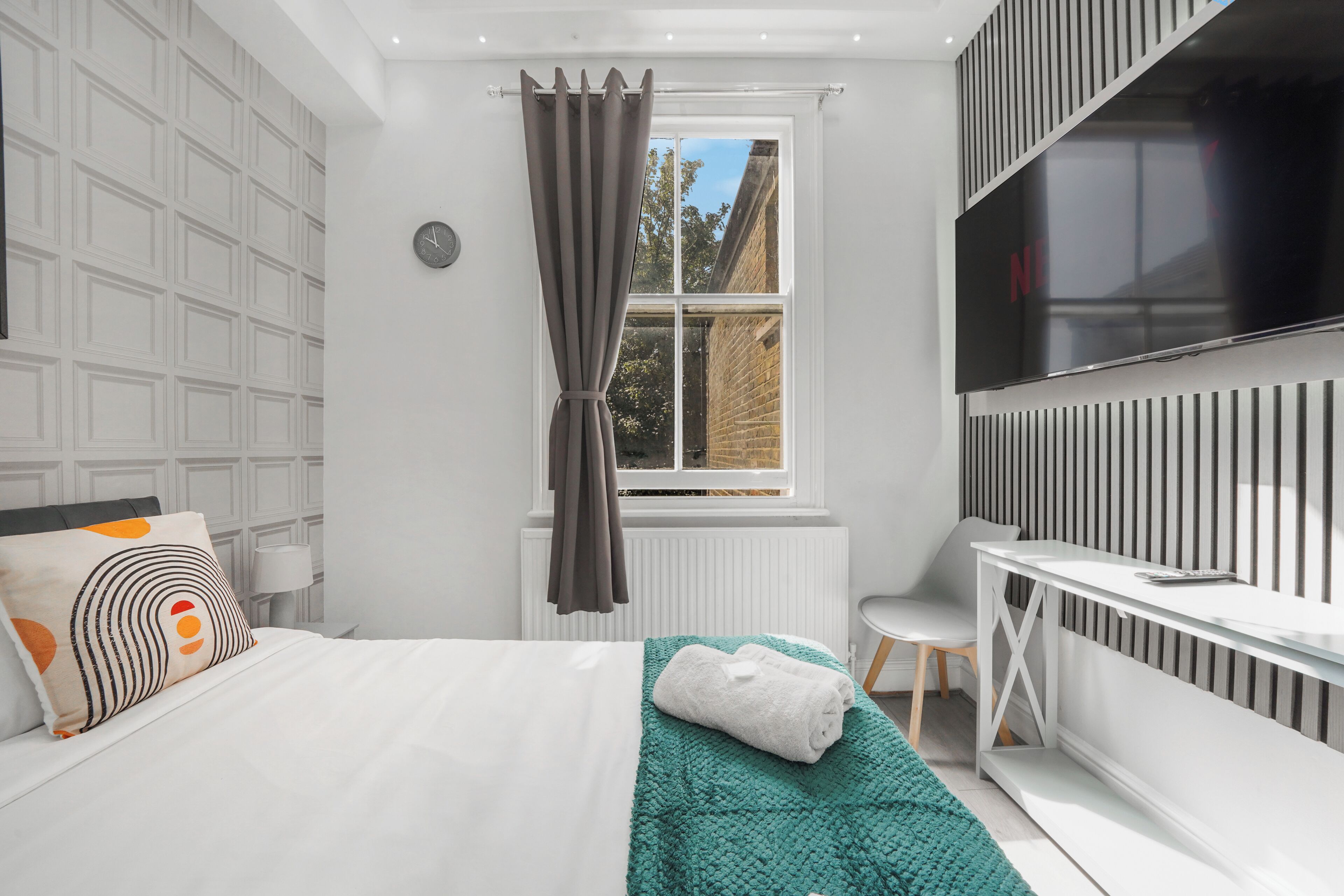 Double Room, Shared Bathroom | Iron/ironing board, free WiFi