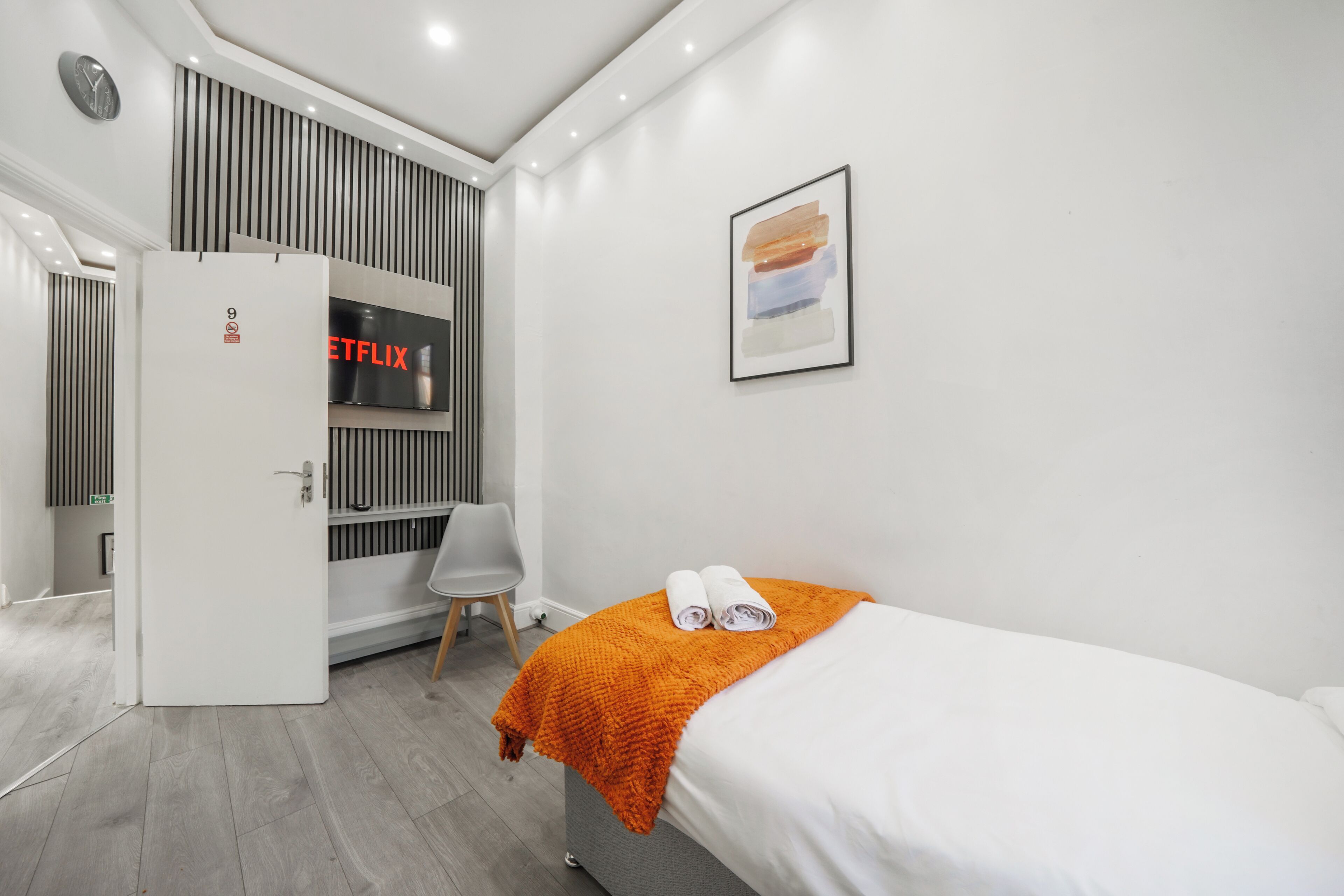 Single Room, Shared Bathroom | Iron/ironing board