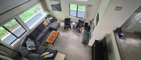 TV, fireplace, DVD player