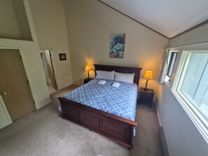 Iron/ironing board, free WiFi, bed sheets - Private, stand-alone, updated property, abuts woods, near Loon. C0146 by LRS (Lincoln)