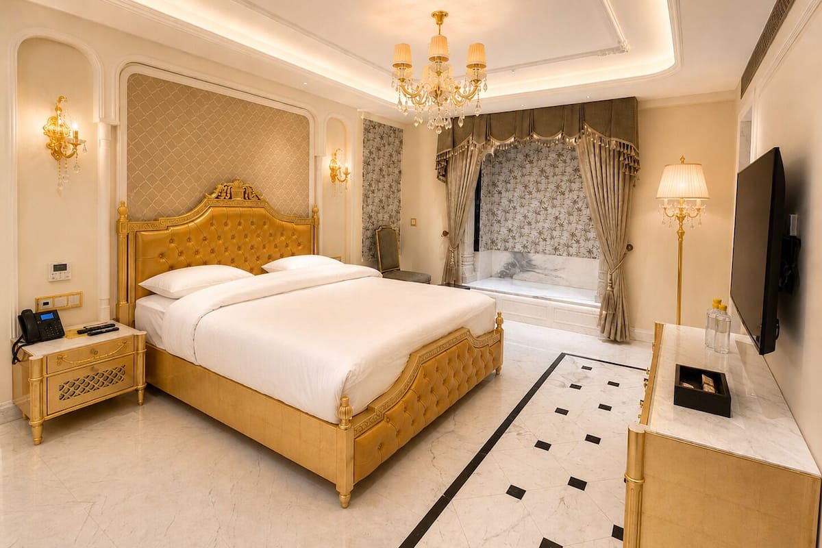 Royal Studio Suite, City View | In-room safe, iron/ironing board, free WiFi