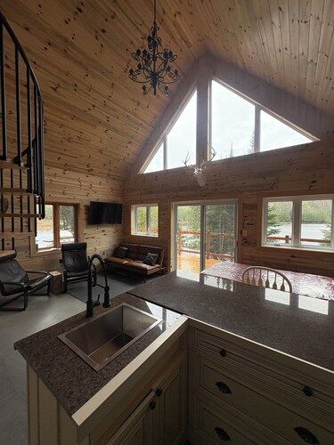 The cabin in the bay