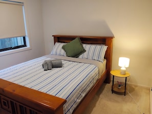 4 habitaciones, tabla de planchar con plancha y wifi gratis