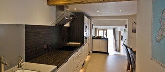 Rosgorm Cottage - Islay retreat near whisky, beach & sea