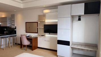 1 bedroom, iron/ironing board, WiFi