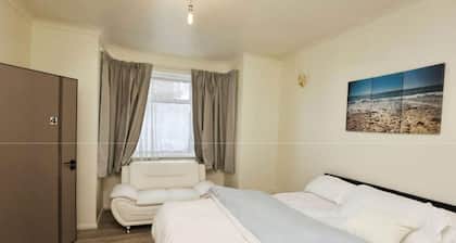 Experience Elegance at Fola Homestay