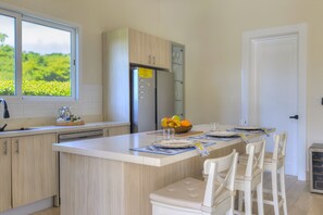 Coffee/tea maker, fridge, microwave, oven - Villa Golf & Sun Retreat (Adeje)