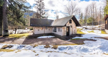 Chalet Erlauf | Parking | Garden | Lakefront
