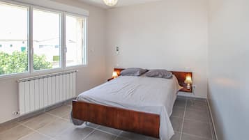 3 camere, ferro/asse da stiro