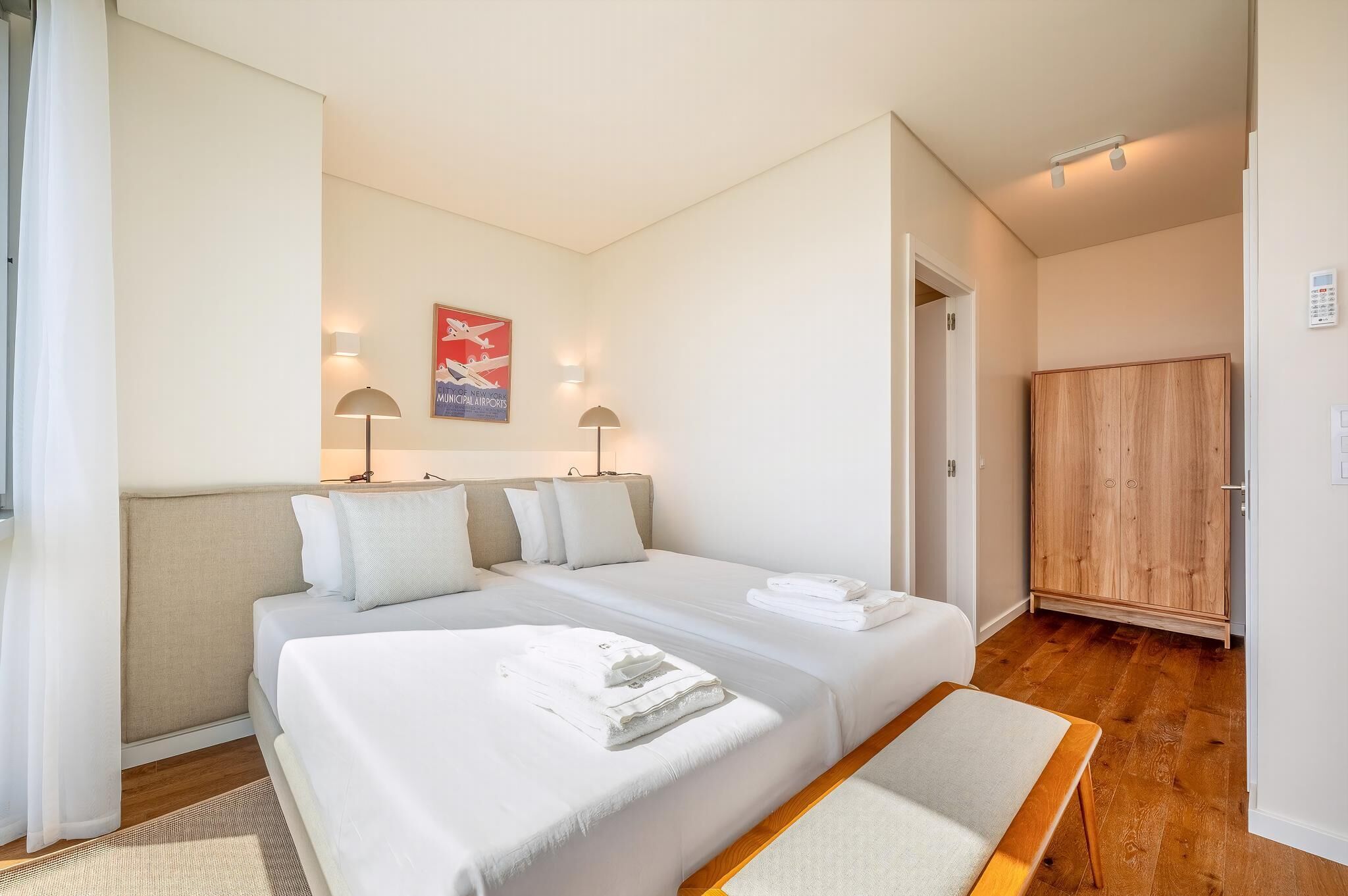 Appartement (Two-Bedroom Apartment with Terrace) | Individueel gedecoreerd, individueel gemeubileerd, een laptopwerkplek
