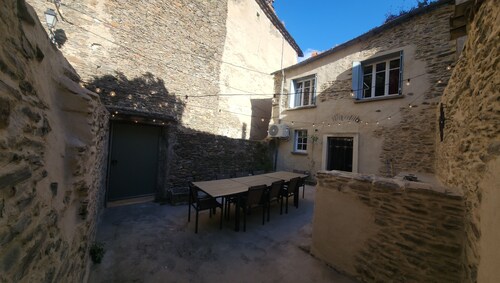 Cathar Cottage, Country House: Peace, Coolness, and Nature