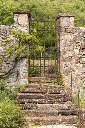 Property grounds - LA DEMEURE DU COMTE (Salles-la-Source)
